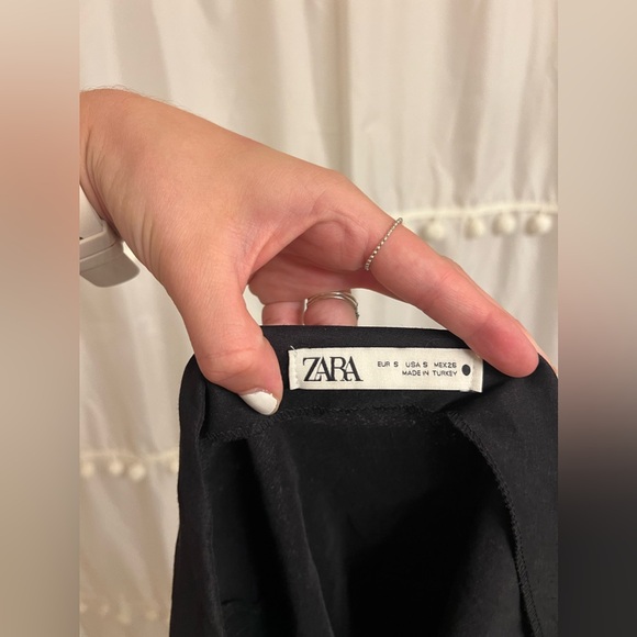 ZARA Asymmetric Off The Shoulder Long Sleeve Top Black Size Small - Picture 6 of 6